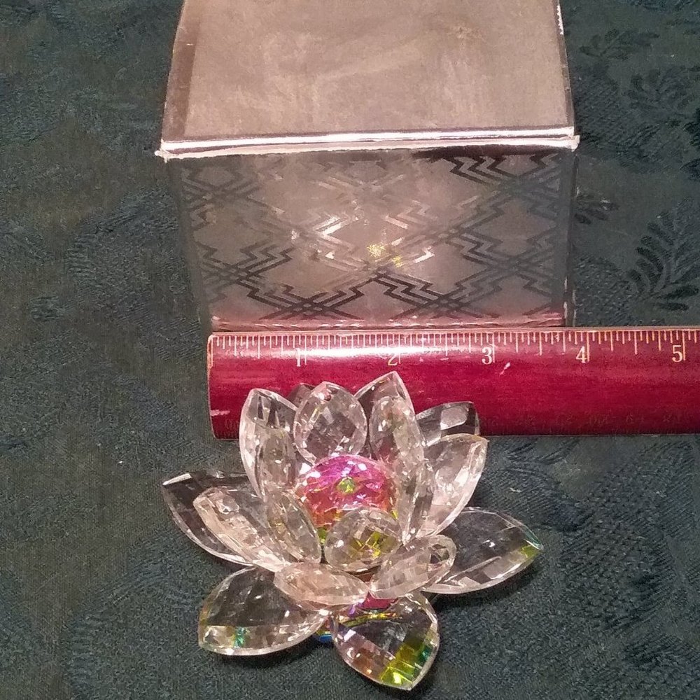 Via Veneto Hand cut 24 percent led crystal flower